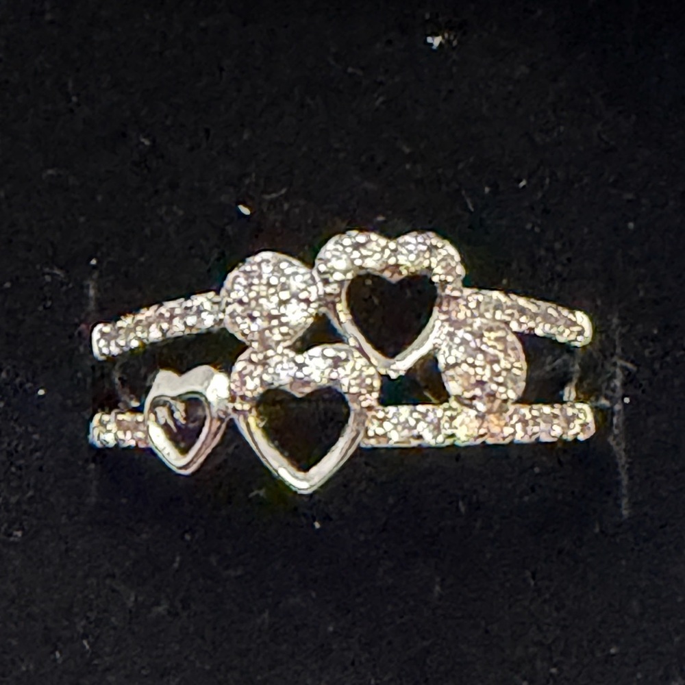 Elegant Heart Design Women's Ring